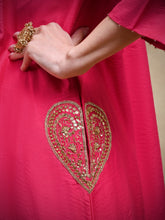 Load image into Gallery viewer, Hot Pink Dil Pocket Kurta Set