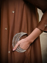 Load image into Gallery viewer, Brown Chand Kurta With Pant & Dupatta