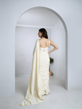 Load image into Gallery viewer, Cream Classic Saree With Diamond Blouse