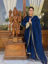 Load image into Gallery viewer, Chand Embroidered Kurta Set