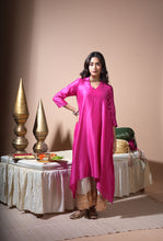 Load image into Gallery viewer, Pink Badla/Mukeish Kurta With Lumpi Pants
