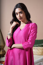 Load image into Gallery viewer, Pink Badla/Mukeish Kurta With Lumpi Pants

