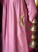Load image into Gallery viewer, Rose Mor Pocket Kurta Set
