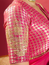 Load image into Gallery viewer, Rani Chand Jaal Saree With Barfi Chand Blouse
