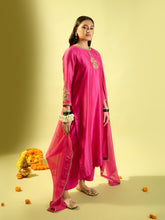 Load image into Gallery viewer, Chand Kurta Set
