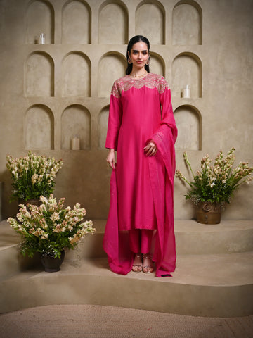 Pink Shoulder Scallop Kurta Set