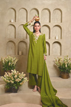 Load image into Gallery viewer, Mehandi Green Paisley Kurta Set
