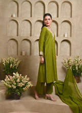 Load image into Gallery viewer, Mehandi Green Paisley Kurta Set
