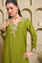 Load image into Gallery viewer, Mehandi Green Paisley Kurta Set
