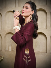 Load image into Gallery viewer, Dark Wine Antique Flower Pocket Kurta Set

