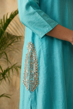 Load image into Gallery viewer, Turquoise Paisley Pocket Kurta Set

